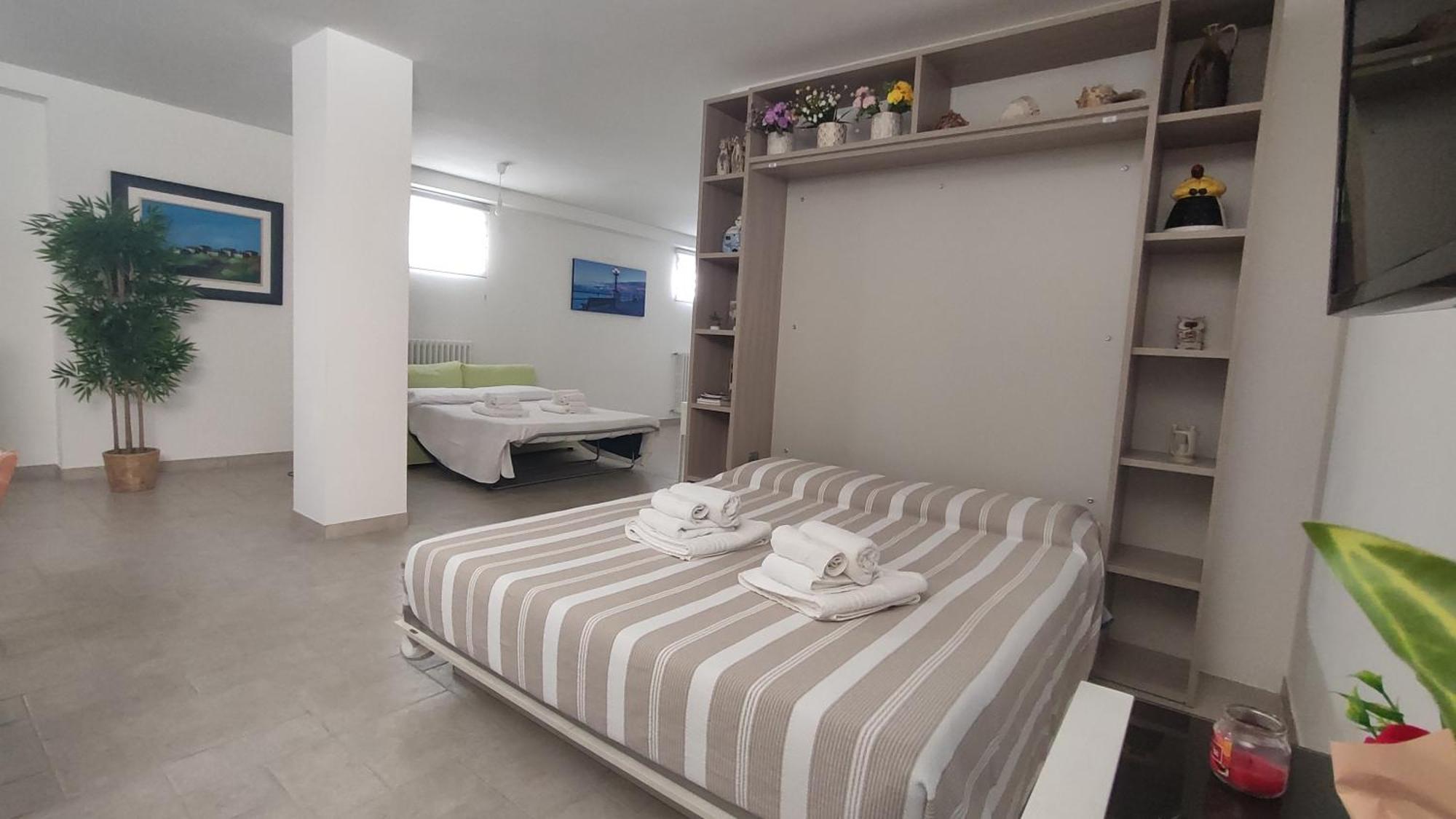 Seagull Apartments - Front And Sea View & Airport Bari Exterior foto