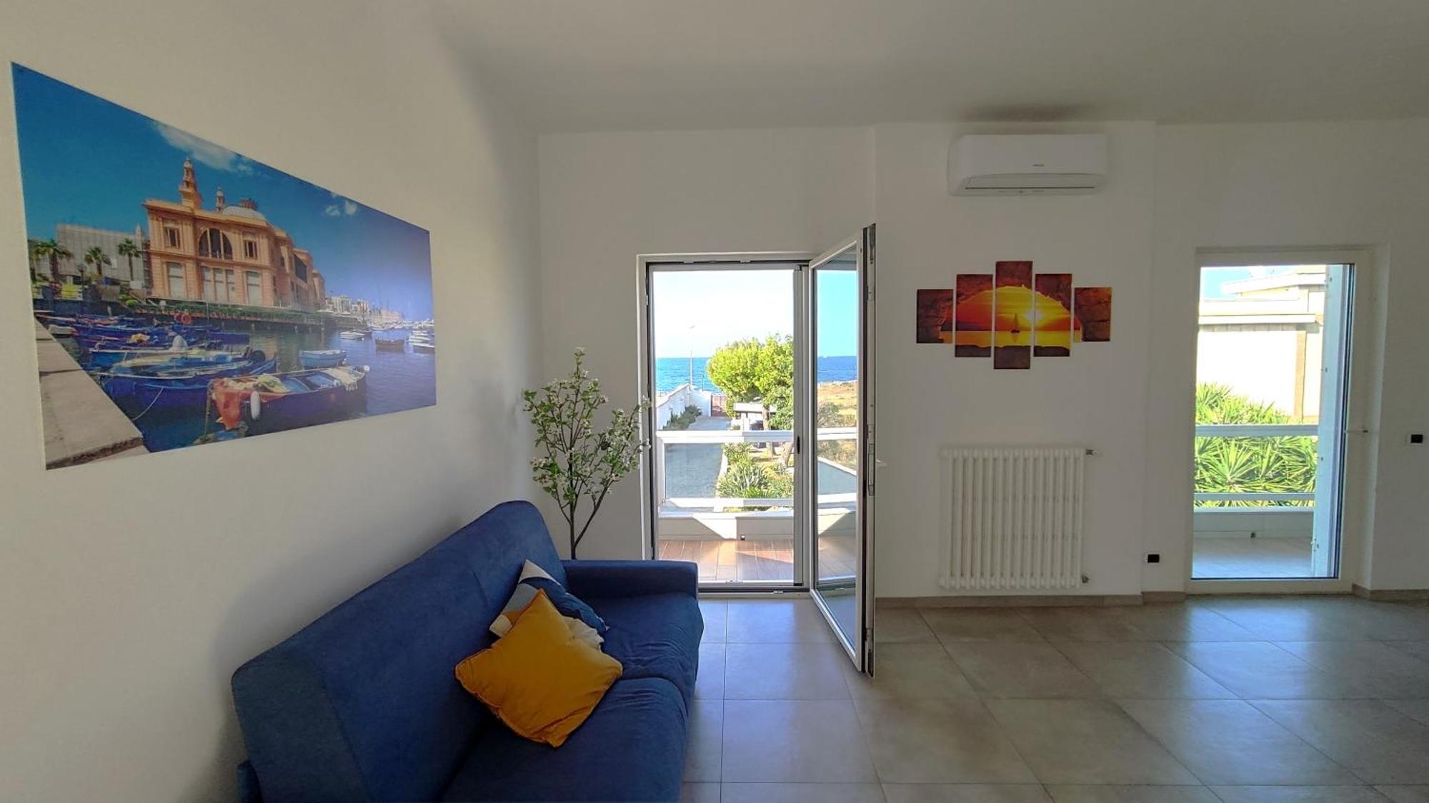 Seagull Apartments - Front And Sea View & Airport Bari Exterior foto